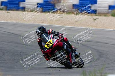 media/Apr-30-2023-CRA (Sun) [[020fcf5d43]]/Race 3-1000 Amateur Supersport/